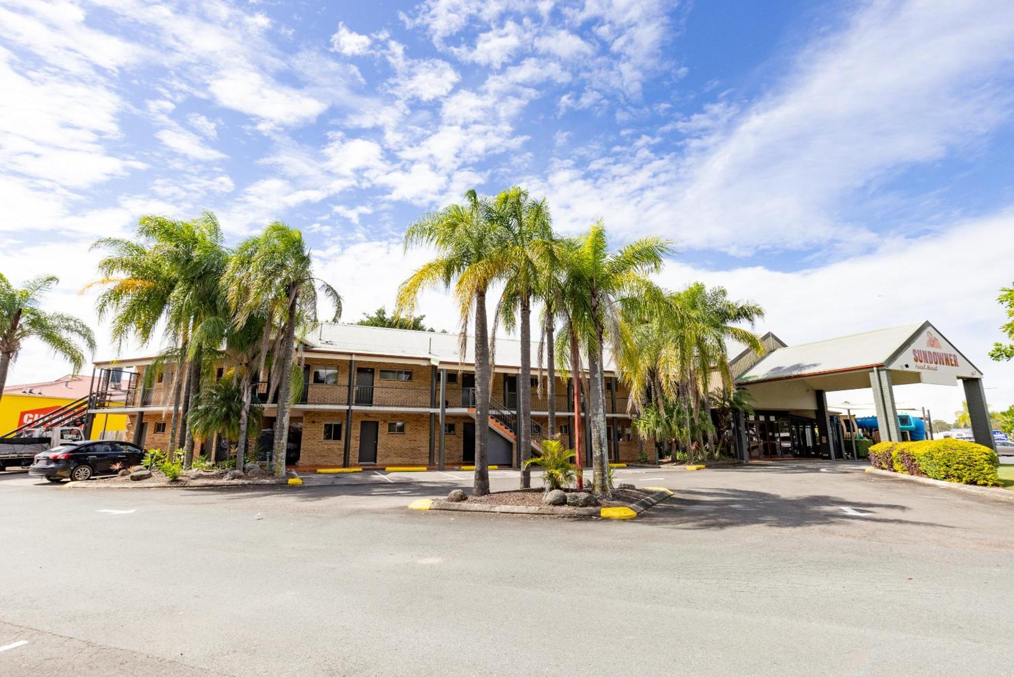 Sundowner Hotel Motel Caboolture Exterior photo