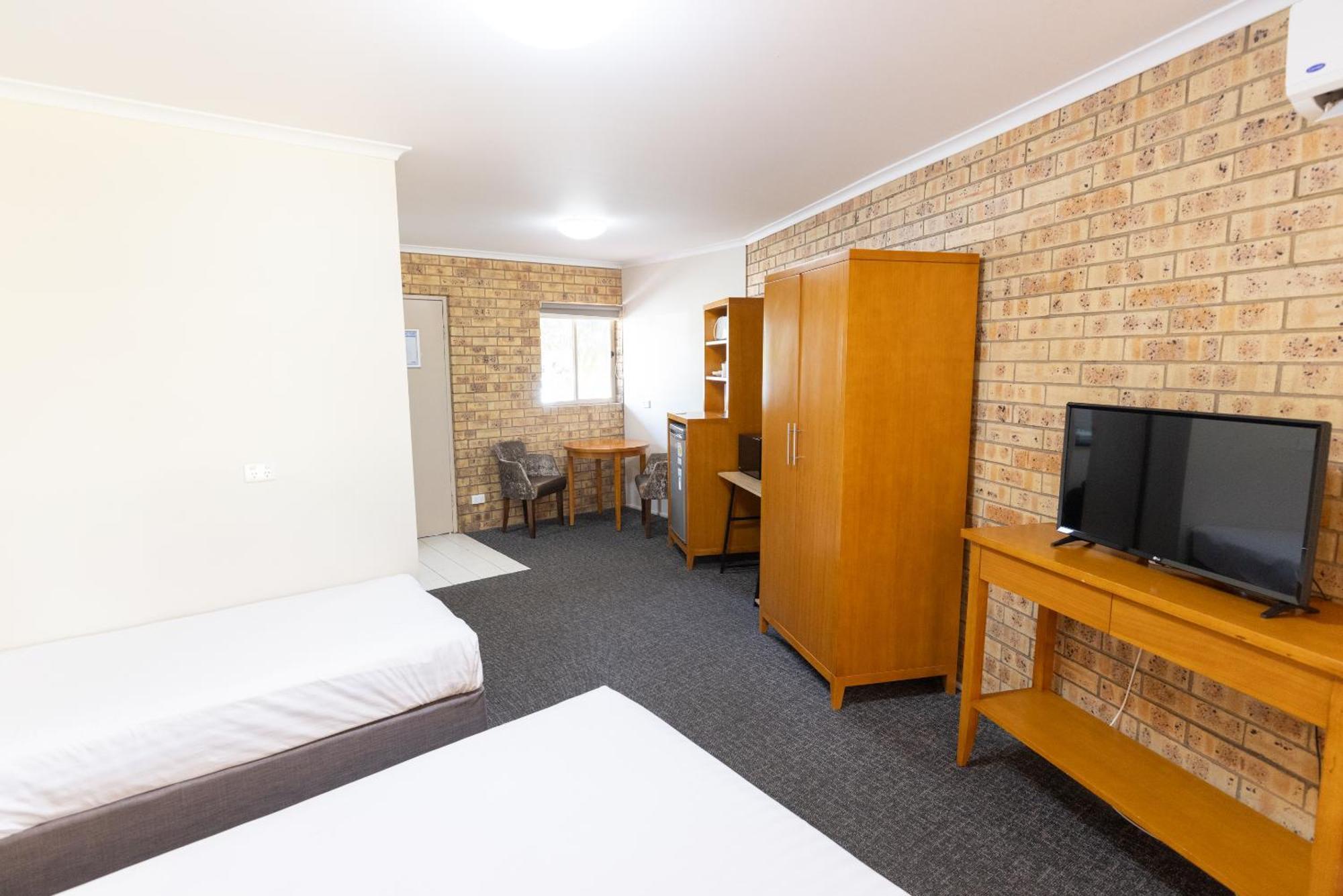 Sundowner Hotel Motel Caboolture Exterior photo